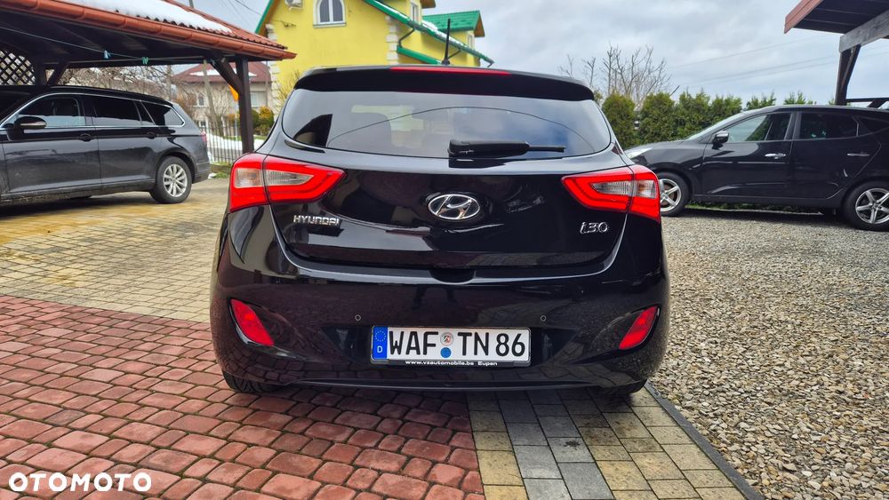 Hyundai i30 1.4 Passion Plus - 12
