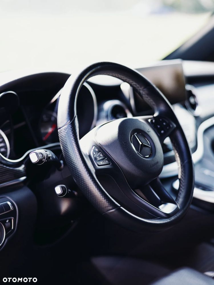 Mercedes-Benz Klasa V 300 d 4-Matic 9G-Tronic - 1