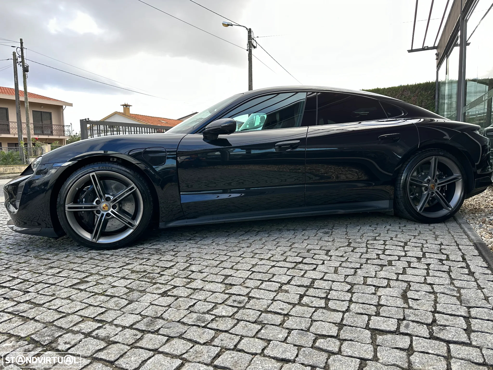 Porsche Taycan Turbo S - 6