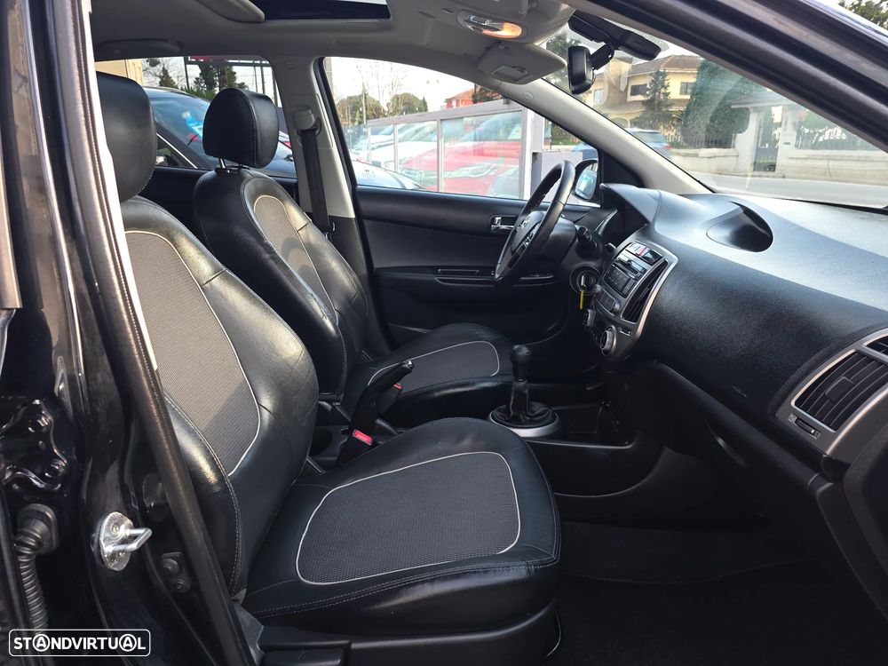 Hyundai i20 1.2 GO! Plus - 36