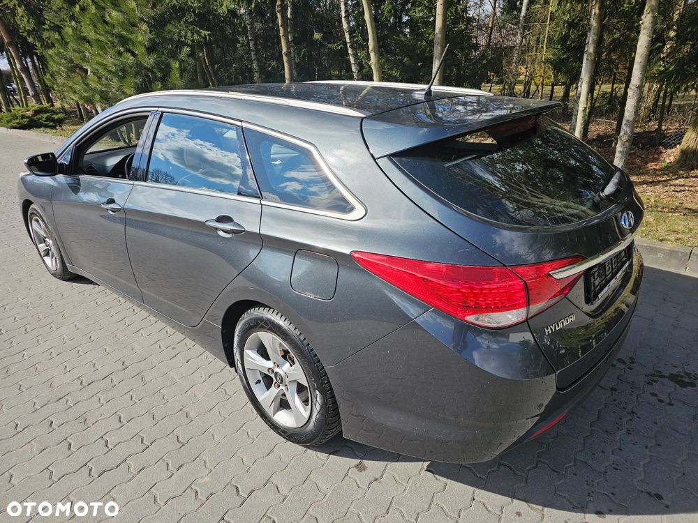 Hyundai i40 i40cw 1.7 CRDi Automatik Fifa World Cup Edition Gold - 3