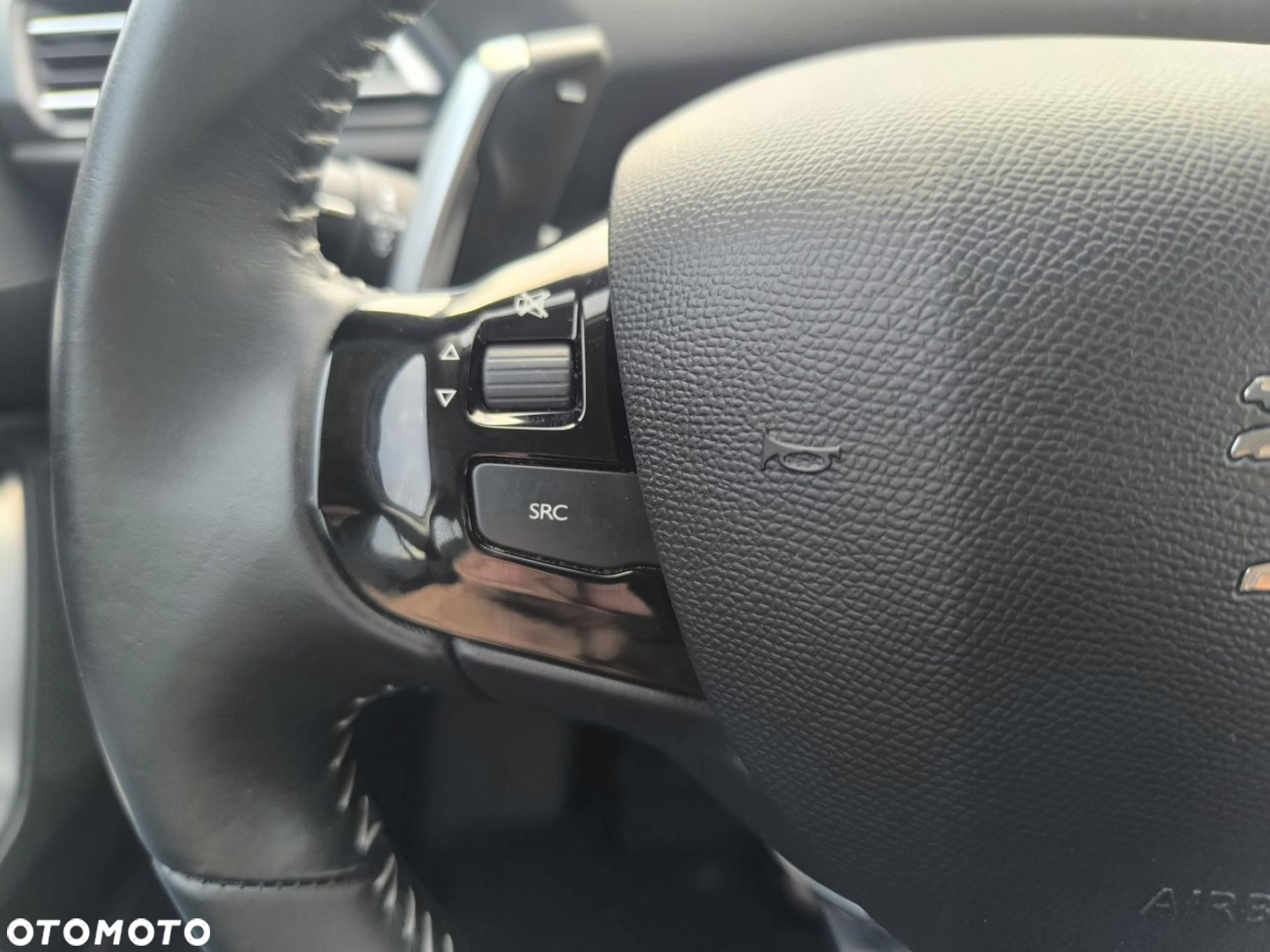 Peugeot 308 1.2 PureTech GPF Allure S&S EAT8 - 19