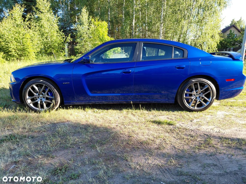 Dodge Charger 5.7 V8 RT - 12