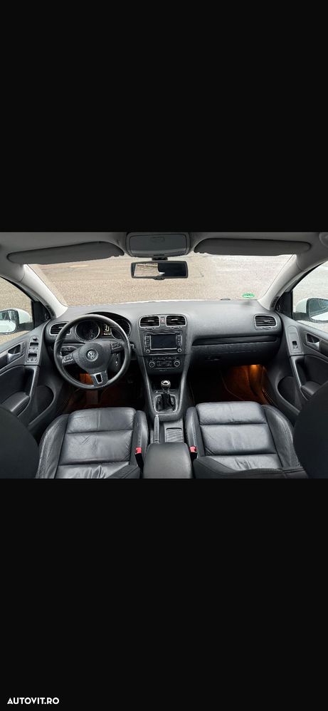 Volkswagen Golf - 6