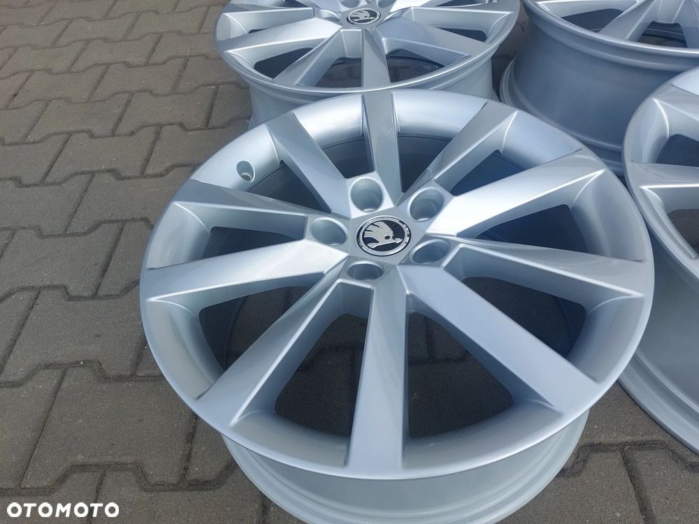 SKODA SUPERB FELGI ALUFELGI OE 5E0601025Q 7.5J ET51 R18 5X112 JAK NOWE - 8