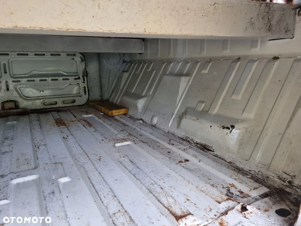 Volkswagen Transporter - 25