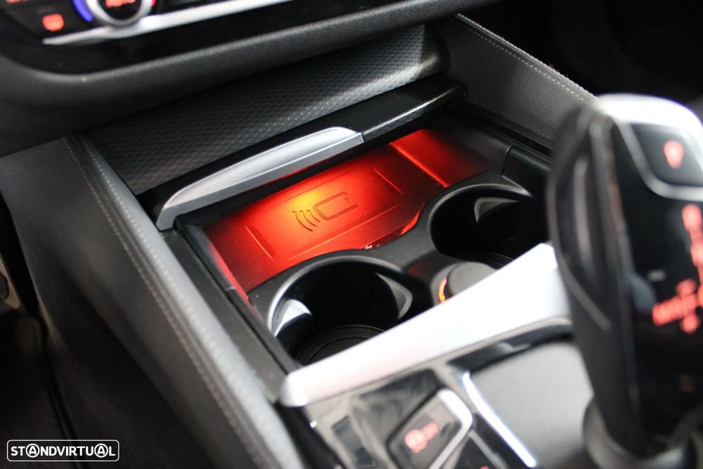 BMW 520 d Pack Desportivo M Auto - 22