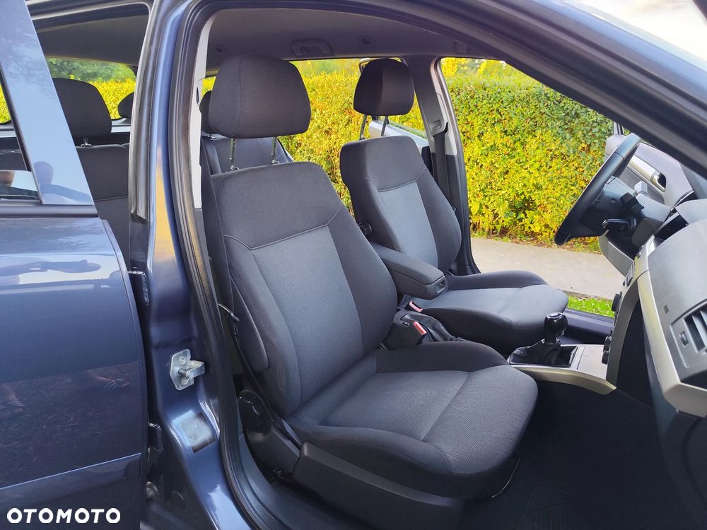 Opel Astra 1.6 Caravan Catch me now - 25