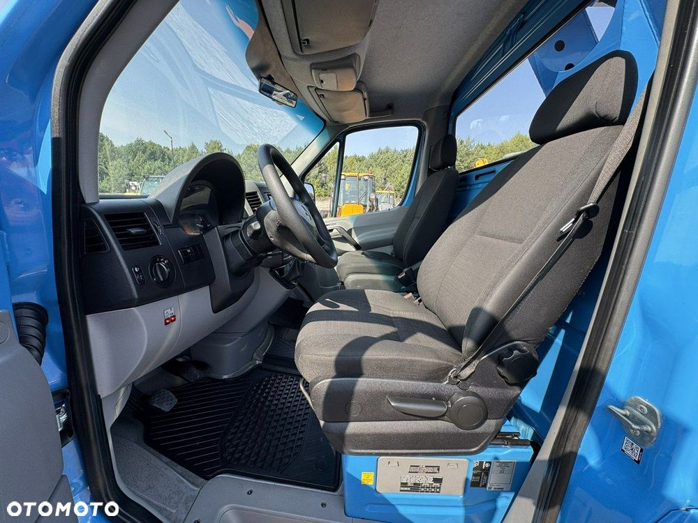 Mercedes-Benz Sprinter - 29