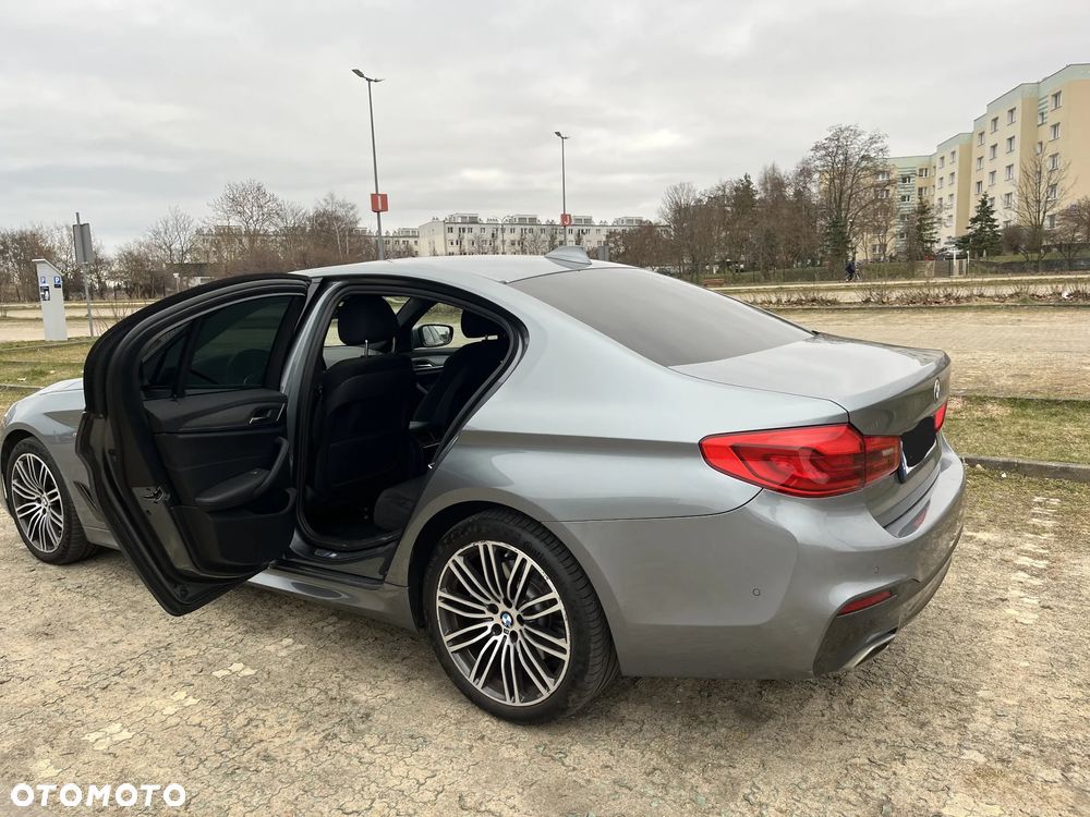 BMW Seria 5 520d xDrive - 11