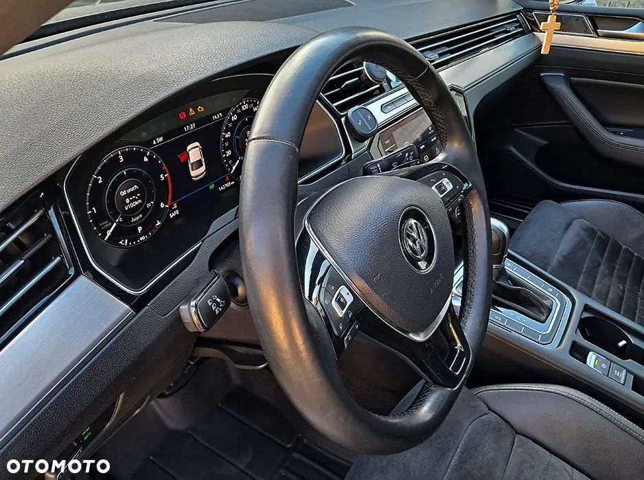 Volkswagen Passat - 19