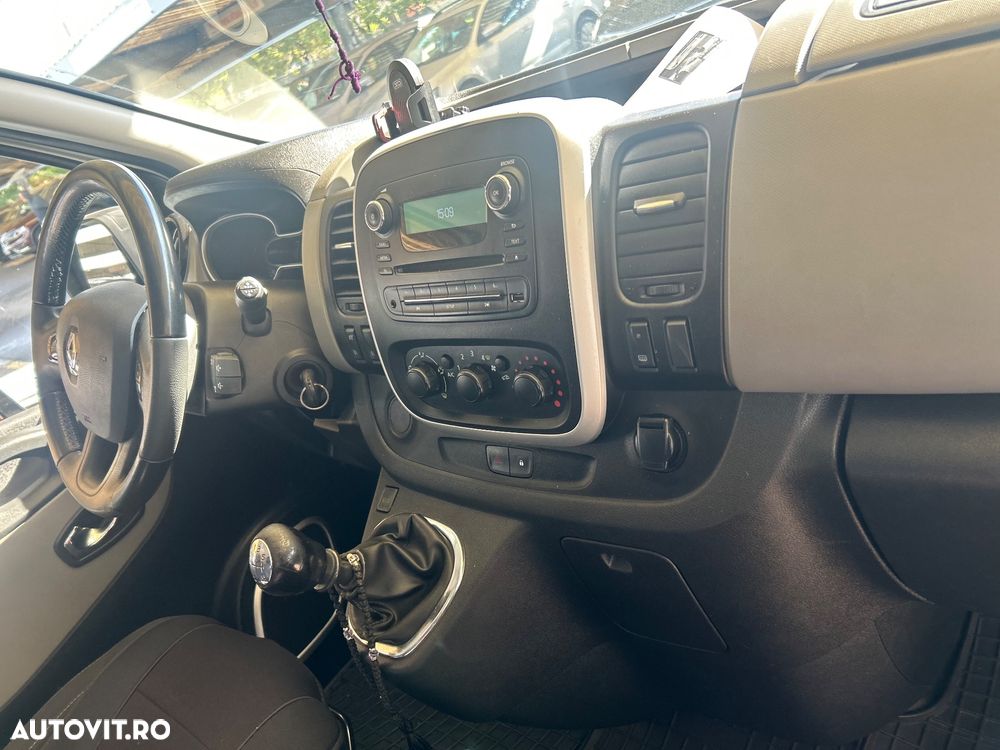 Renault Trafic - 13