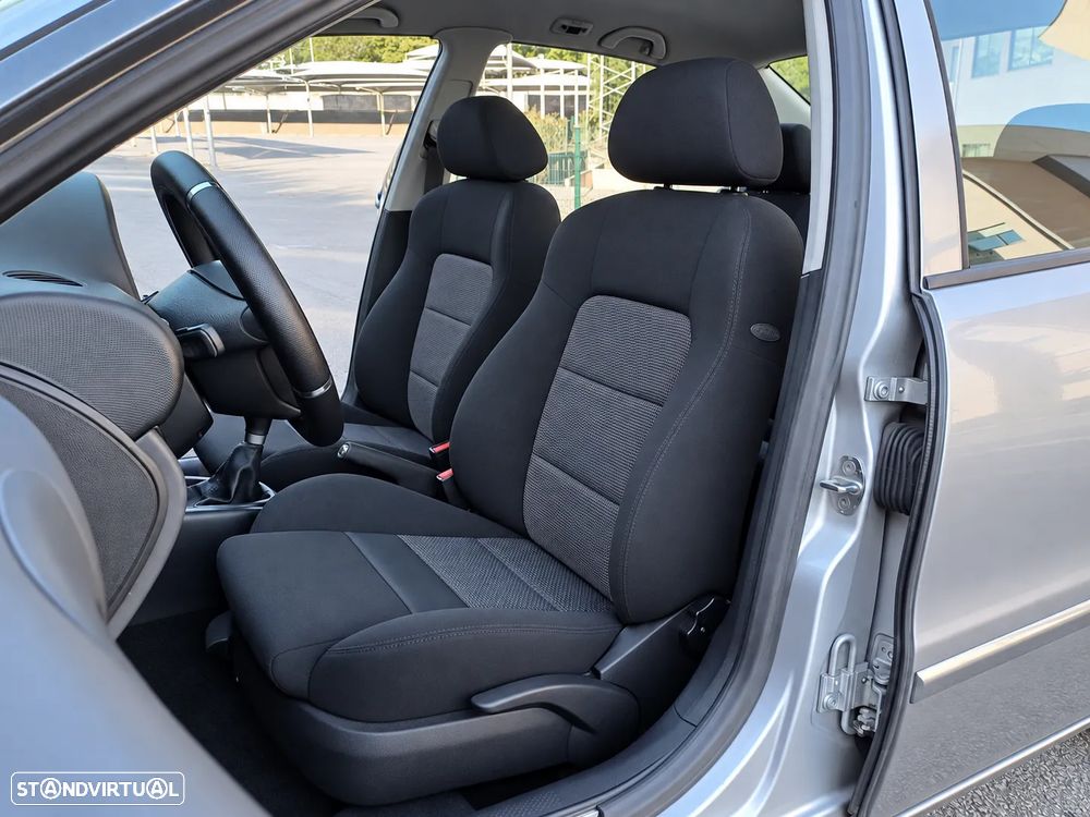 SEAT Toledo 1.9 TDI Executive - 24