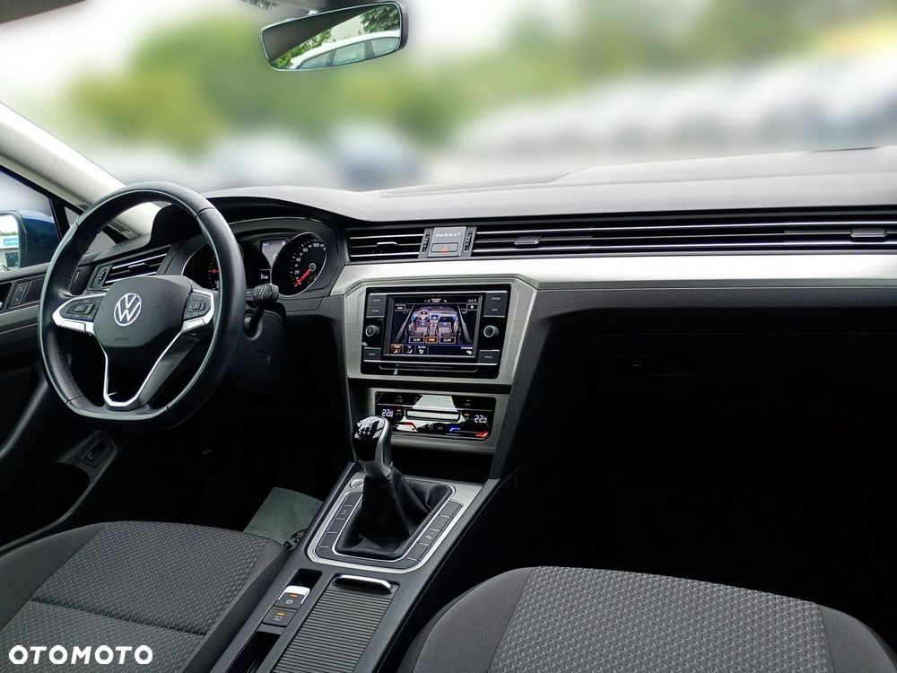 Volkswagen Passat Variant 2.0 TDI EVO Essence - 17