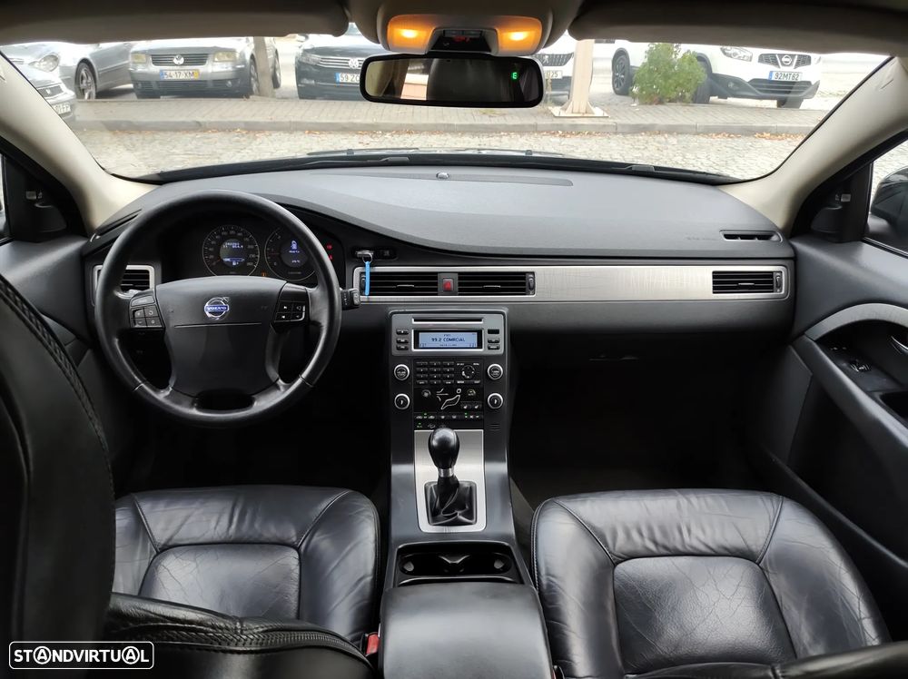 Volvo XC 70 D5 Nivel 2 - 21
