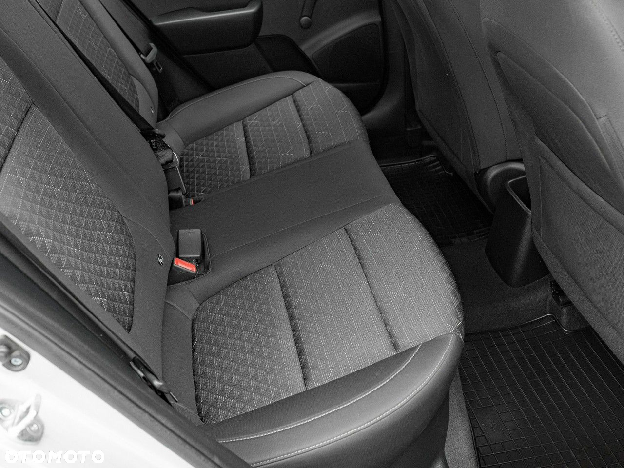 Kia Rio 1.2 M - 29