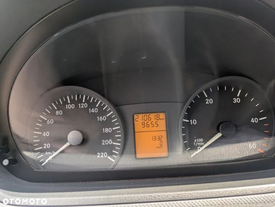 Mercedes-Benz Vito - 13