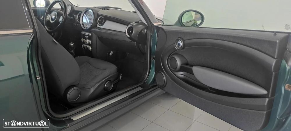 MINI 3 Portas Cooper D - 21