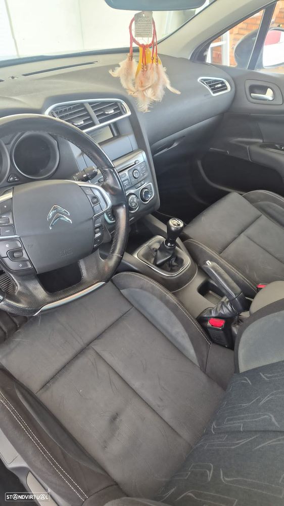 Citroën C4 1.6 HDi Attraction - 8