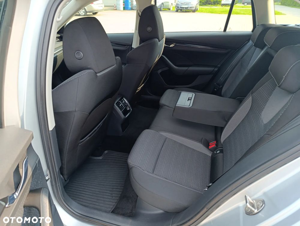 Skoda Octavia 2.0 TDI Ambition - 16
