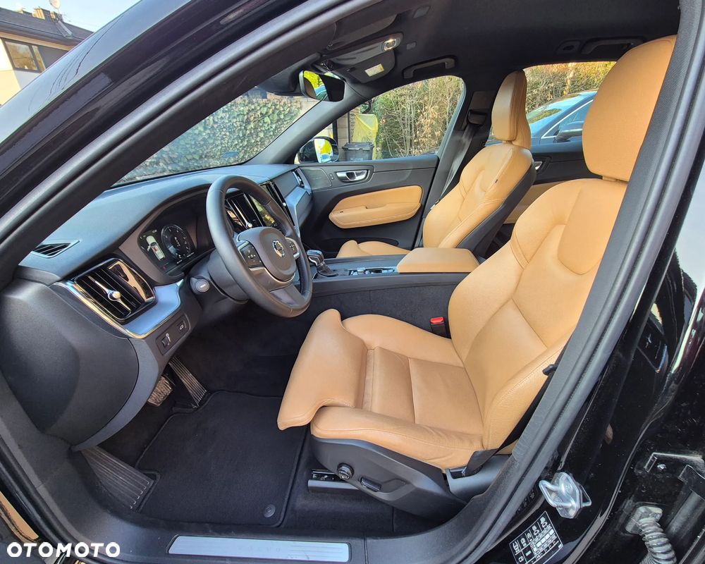 Volvo XC 60 D4 Momentum - 8