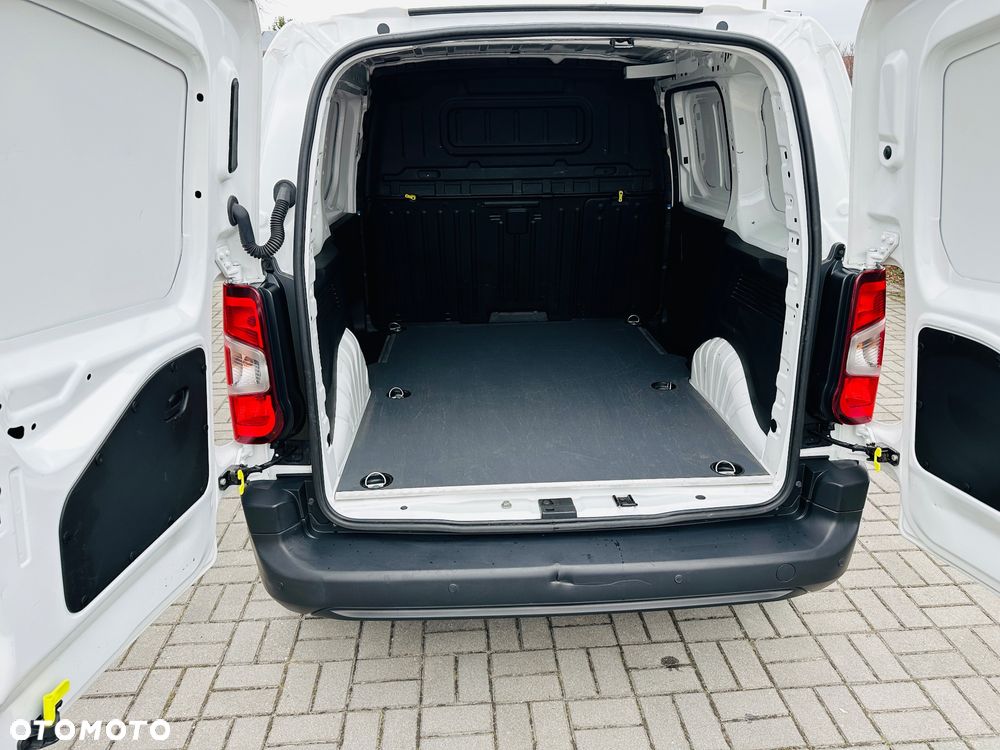 Toyota Proace City 1.5 D-4D  2,3t Active - 13