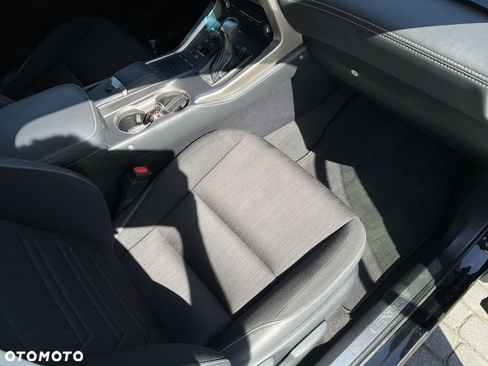 Lexus NX 300h Elegance AWD - 10