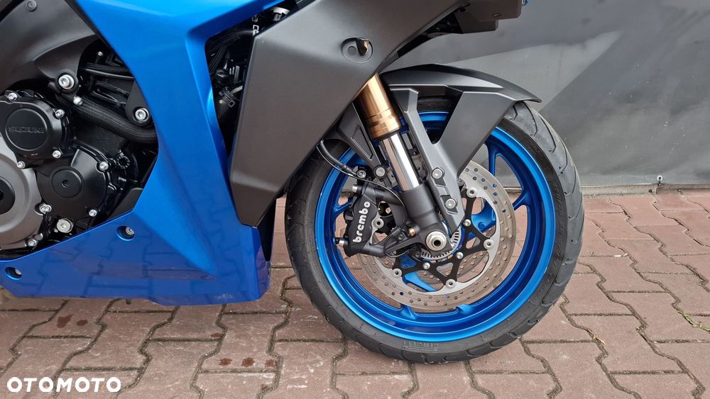 Suzuki GSX - 7