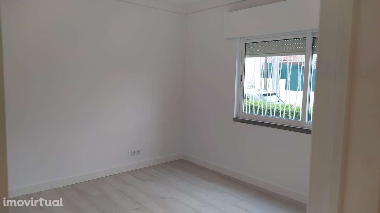 Apartamento T2  para Arrendar no Monte Estoril - Grande imagem: 3/22