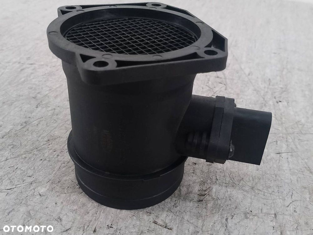 PRZEPŁYWOMIERZ POWIETRZA AUDI A4 B6 AMMQ19768 2.0 20V - 1