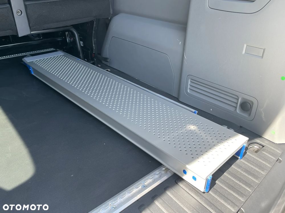 Ford E-Transit Custom Kombi 340 L2H1 Trend M1 - 17