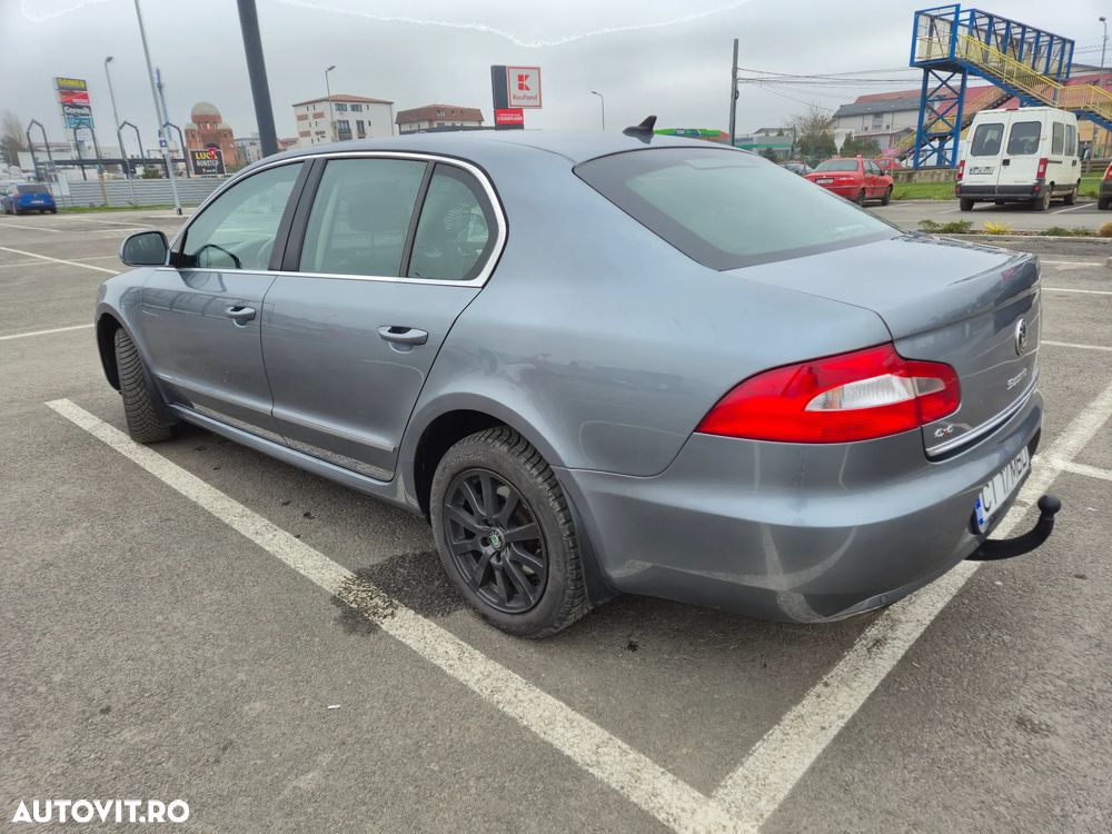 Skoda Superb 2.0 TDI 4X4 Elegance - 2