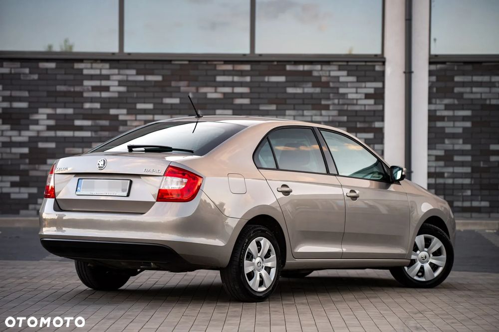 Skoda RAPID 1.2 TSI Active - 4