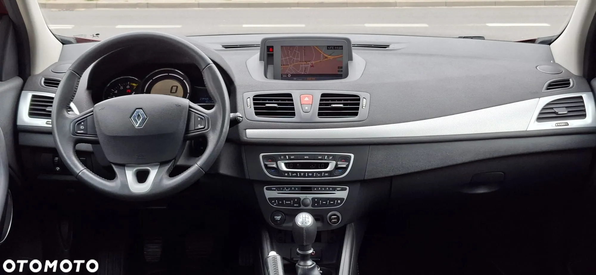 Renault Megane TCe 180 GT - 12
