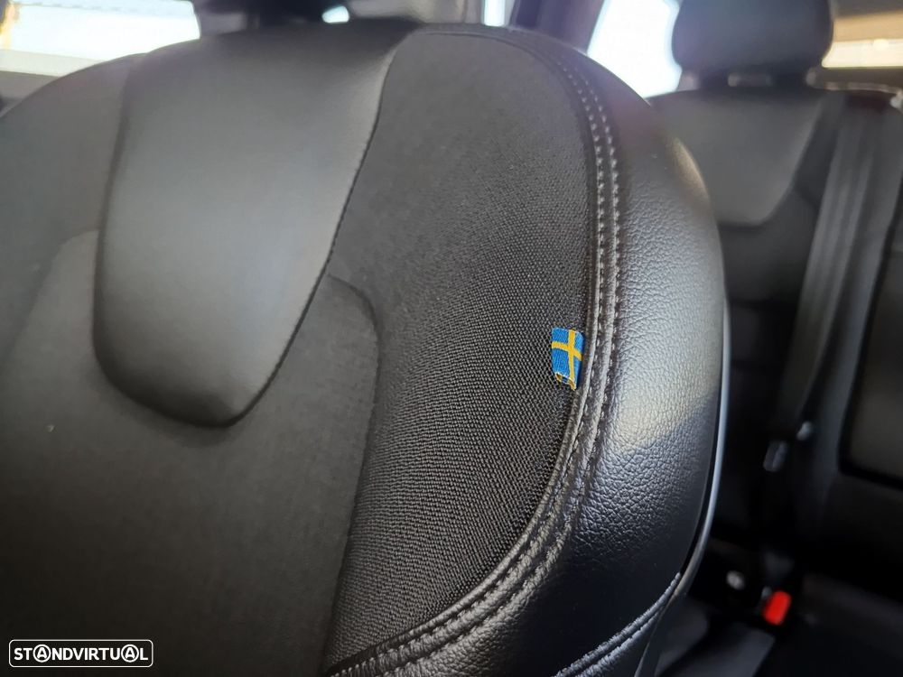 Volvo V60 2.0 D3 Inscription - 19