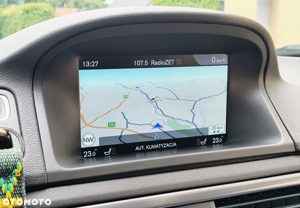 Volvo V70 D2 Momentum - 9