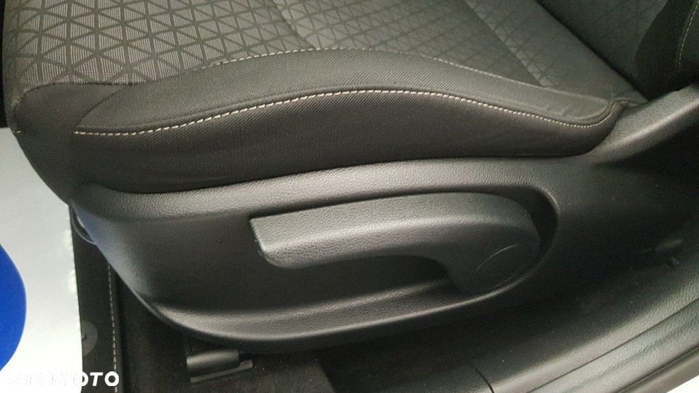 Kia Ceed - 26