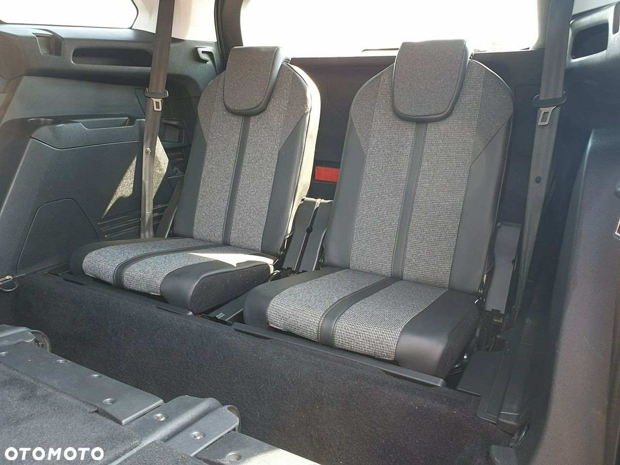 Peugeot 5008 - 23