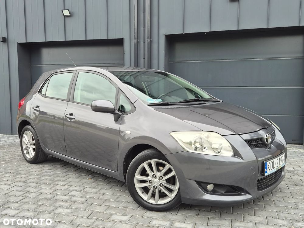 Toyota Auris 1.4 VVT-i Terra - 1