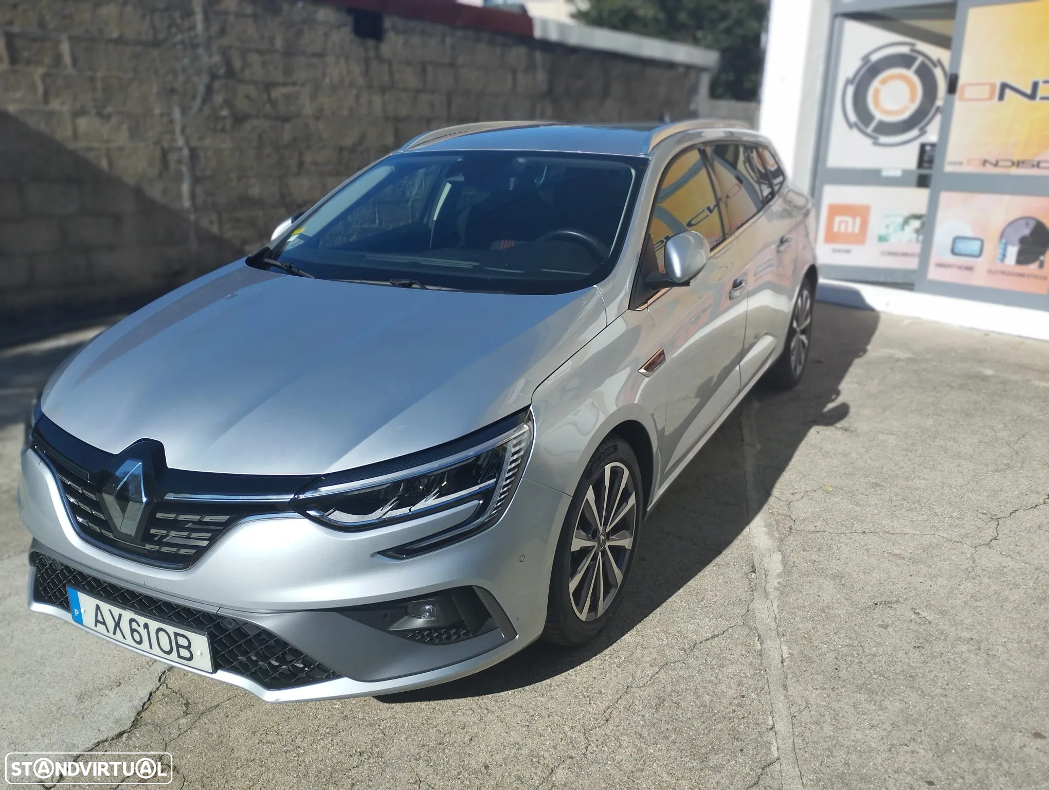 Renault Mégane Sport Tourer 1.6 E-Tech Plug-In Hybrid R.S. Line - 2
