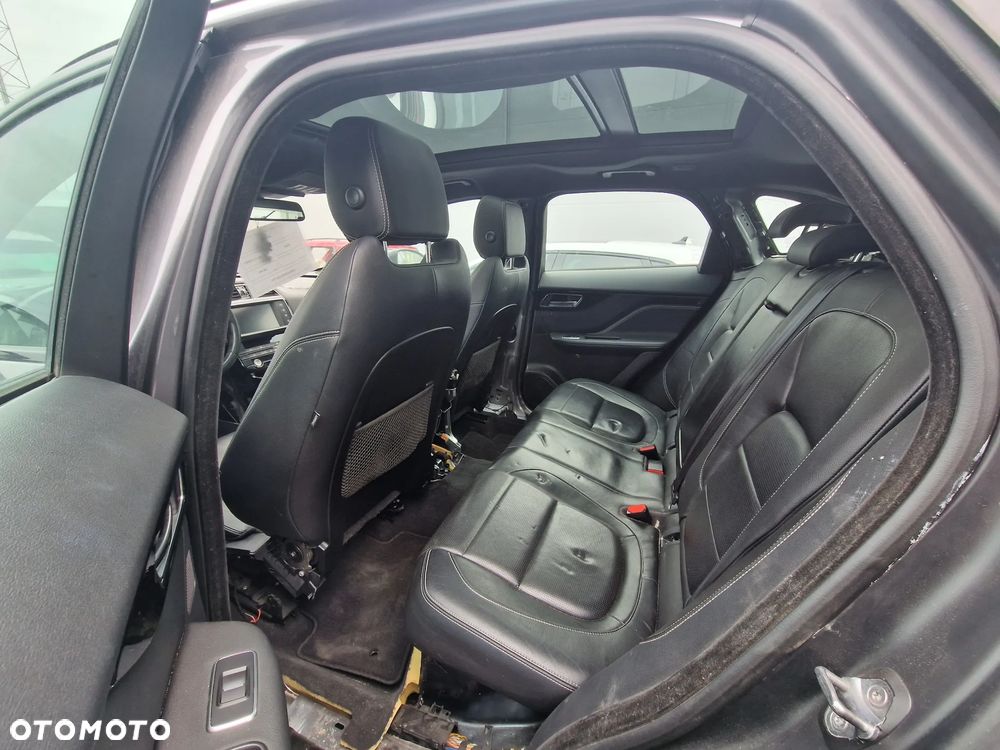 Jaguar F-Pace 2.0 i4D AWD R-Sport - 16