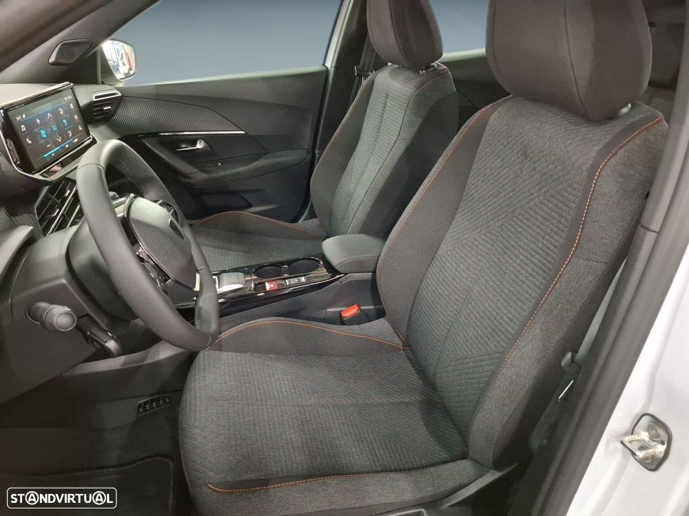 Peugeot e-2008 50 kWh SE Style - 11