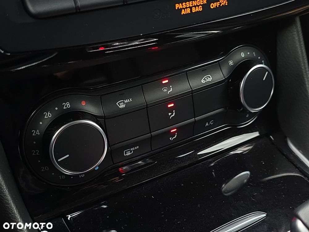 Infiniti Q30 1.6t Luxe 7DCT - 15