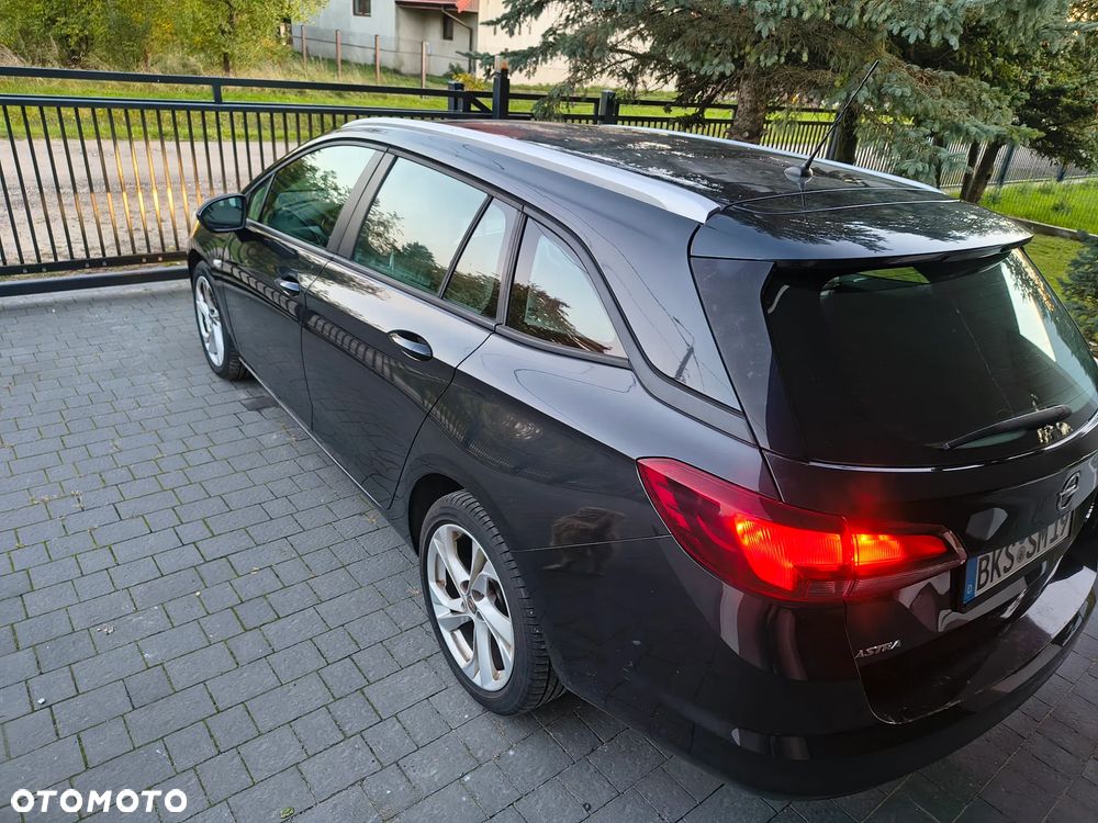 Opel Astra 1.4 T Elite - 11