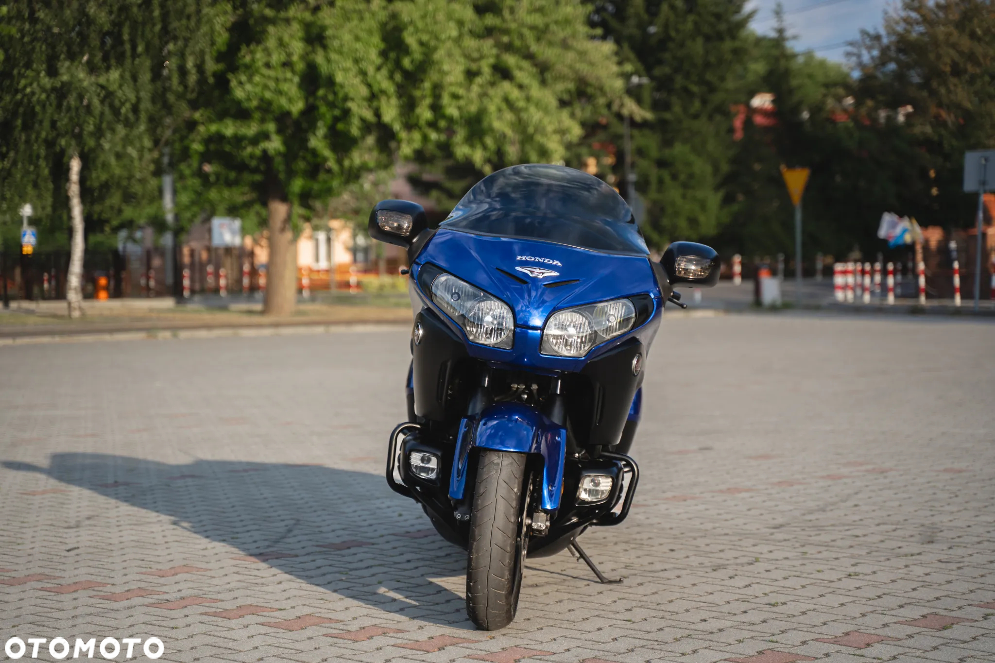 Honda GL - 9