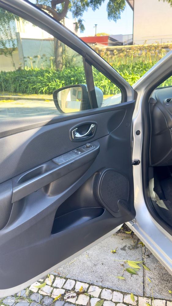 Renault Clio Energy dCi 90 Start & Stop Limited - 11