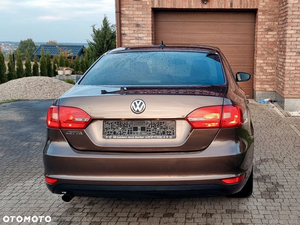Volkswagen Jetta 1.2 TSI BlueMotion Technology Comfortline - 6