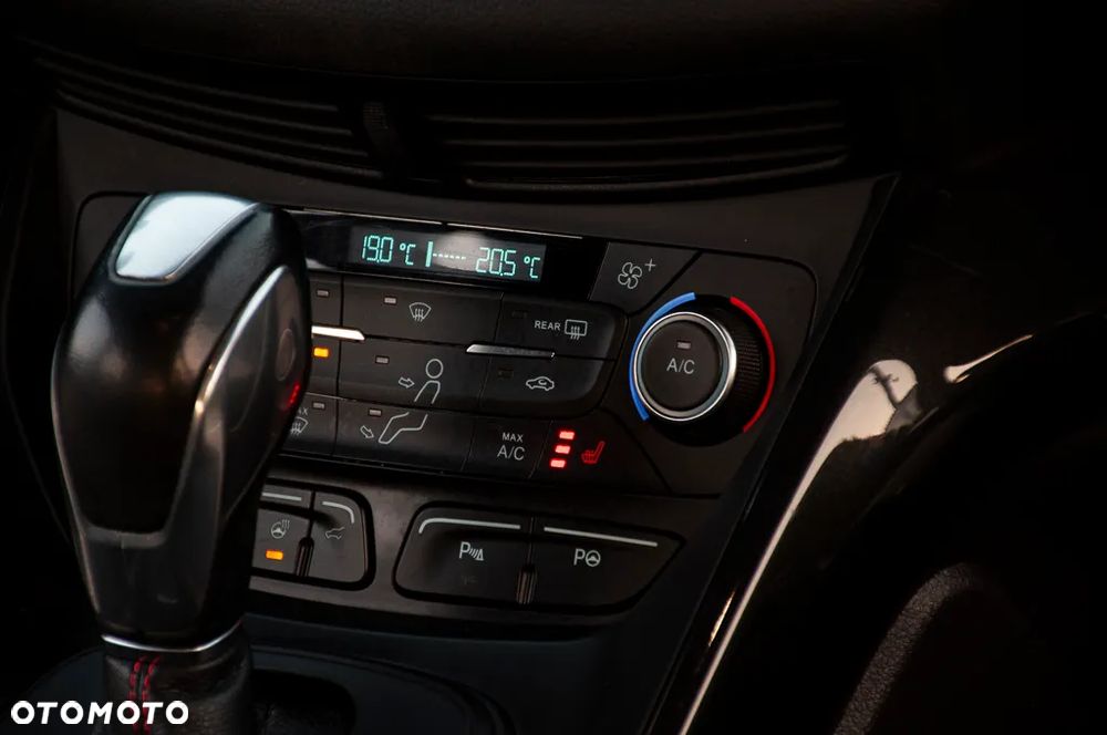 Ford Kuga 1.5 EcoBoost AWD ST-Line ASS - 18