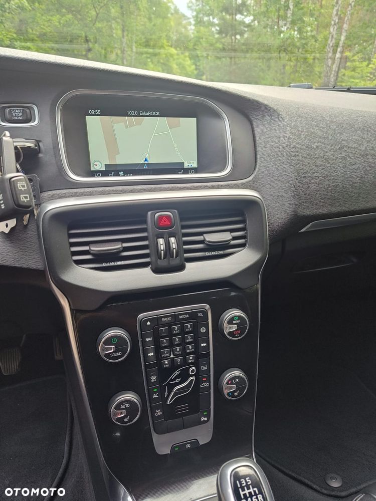 Volvo V40 T3 Drive-E Momentum - 8