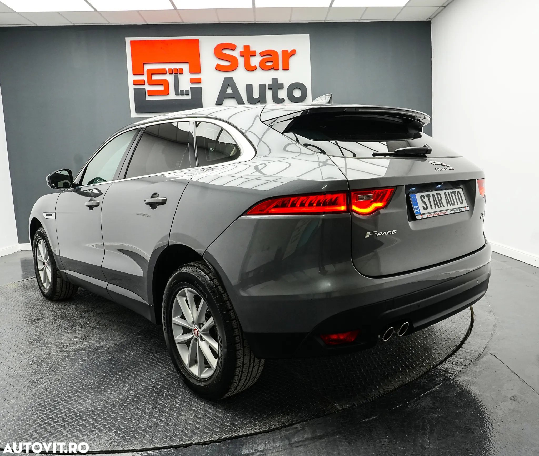 Jaguar F-Pace 20d AWD Pure - 5